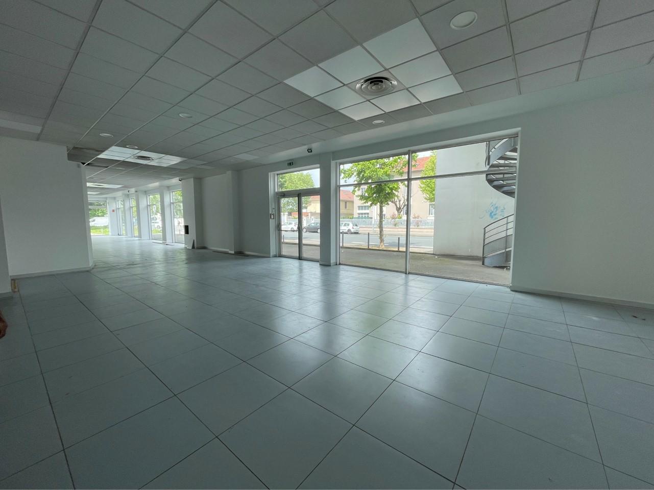 Local d'activité Vénissieux 1680m² Location local d'activité Vénissieux Rhône OLACT2109532 18